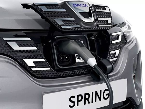 acquisto-vetture-elettriche-e-ibrida-con-incentivi-dacia-e-renault-scandiano